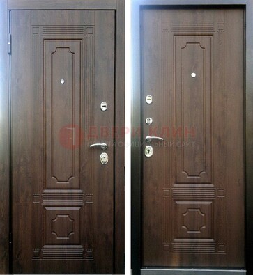Коричневая металлическая дверь с МДФ ДМ-32 на дачу в Ликино-Дулево