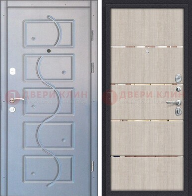 Серая железная дверь с МДФ и молдингами ДМ-392 в Видном