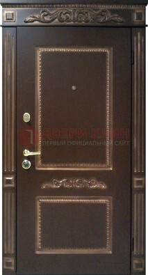 Входная дверь с массивом дуба в темном цвете ДМД-65 в Ликино-Дулево