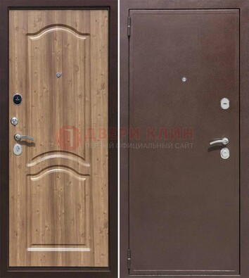 Коричневая железная дверь с порошковым окрасом ДП-191 в Ликино-Дулево