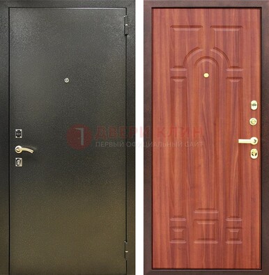 Входная темно-серая дверь с порошковой отделкой и МДФ Миланский орех ДП-281 в Ликино-Дулево