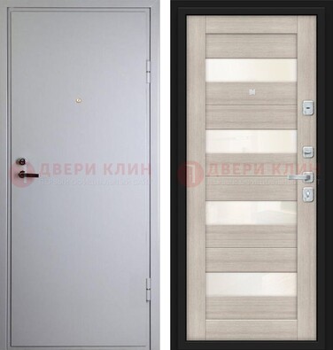 Белая железная дверь с порошковым напылением и стеклом ДП-308 в Ликино-Дулево