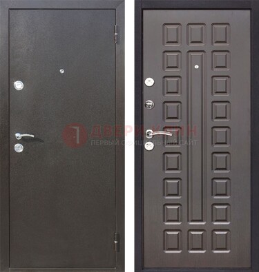 Коричневая железная дверь с порошковым окрасом ДП-63 в Ликино-Дулево