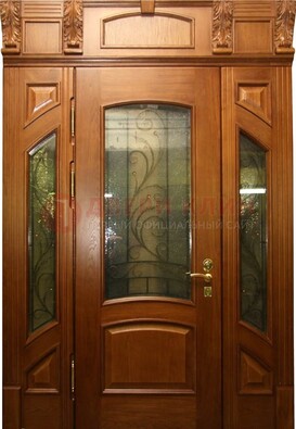 Парадная дверь со стеклянными вставками и ковкой ДПР-36 для дома в Ликино-Дулево