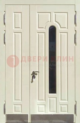 Белая двухстворчатая металлическая дверь со стеклом ДС-71 в Ликино-Дулево