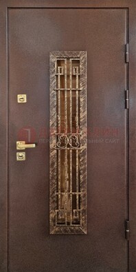 Металлическая дверь с порошковым напылением со стеклом и ковкой ДСК-110 в Ликино-Дулево