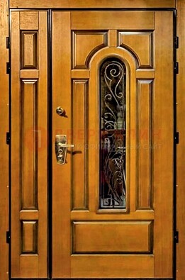 Распашная металлическая дверь со стеклом и ковкой для дома ДСК-152 в Ликино-Дулево