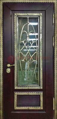 Темная уличная дверь порошок со стеклом и ковкой ДСК-167 в Ликино-Дулево