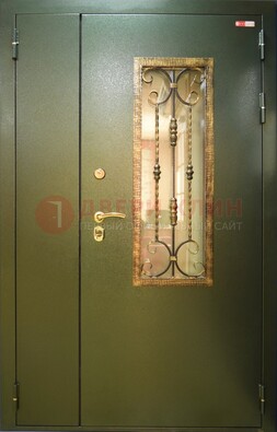 Стальная дверь со стеклом и ковкой ДСК-29 для квартиры в Ликино-Дулево