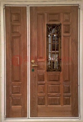 Стальная дверь со стеклом и ковкой ДСК-68 в общественное здание в Ликино-Дулево