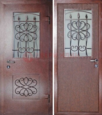Железная дверь с прозрачным стеклом и ковкой ДСК-85 в кафе в Ликино-Дулево