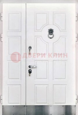 Белая входная дверь с виноритом ДВТ-246 в Ликино-Дулево