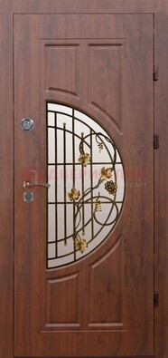 Стальная коричневая дверь с виноритом и ковкой ДВТ-82 в Ликино-Дулево